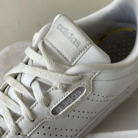 Adidas Women’s Cloudfoam White Sneakers Size 7.5 GUC - Picture 6 of 7